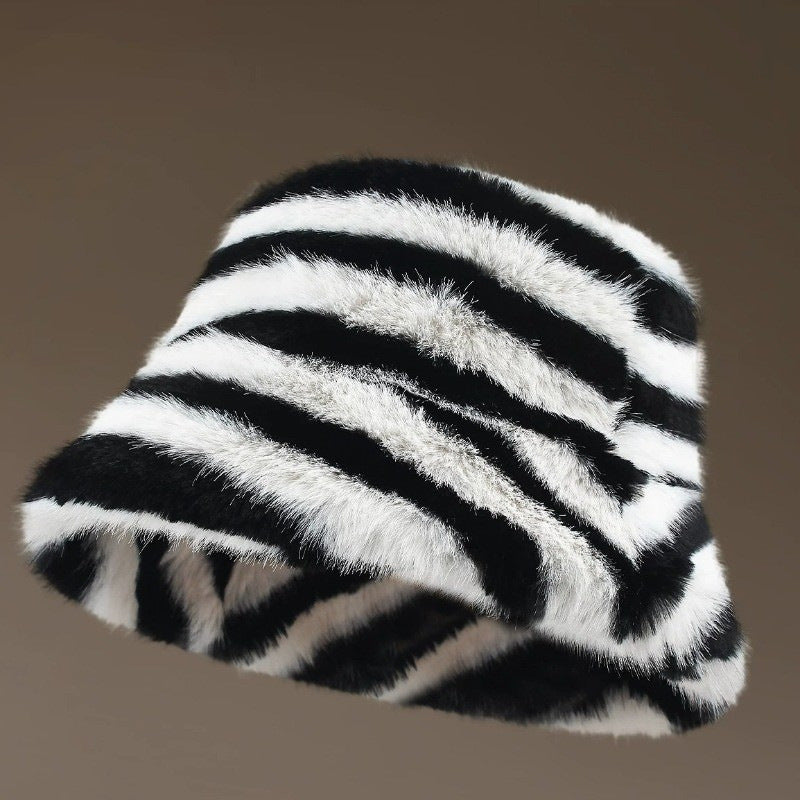 Seasonal Headwear Edit