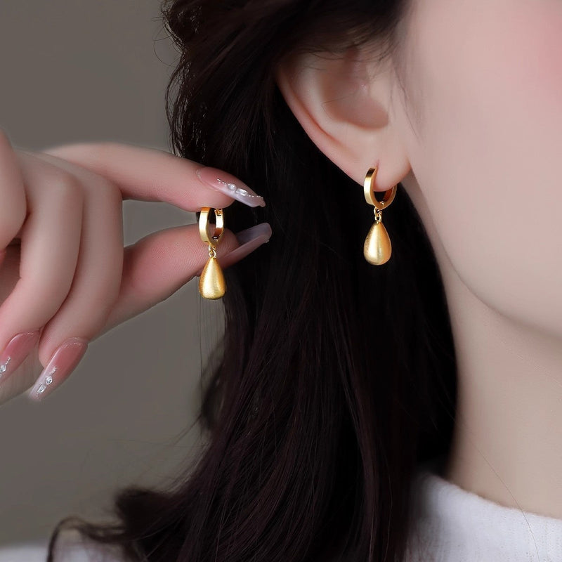 Minimal Ear Magic