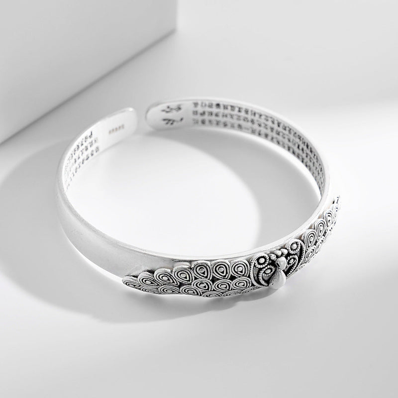 Dazzling Ring Moments